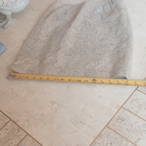 Vintage women's Leather skirt, U.S. size 2 Danier/Canada/-reptile Print - Picture 4 of 12